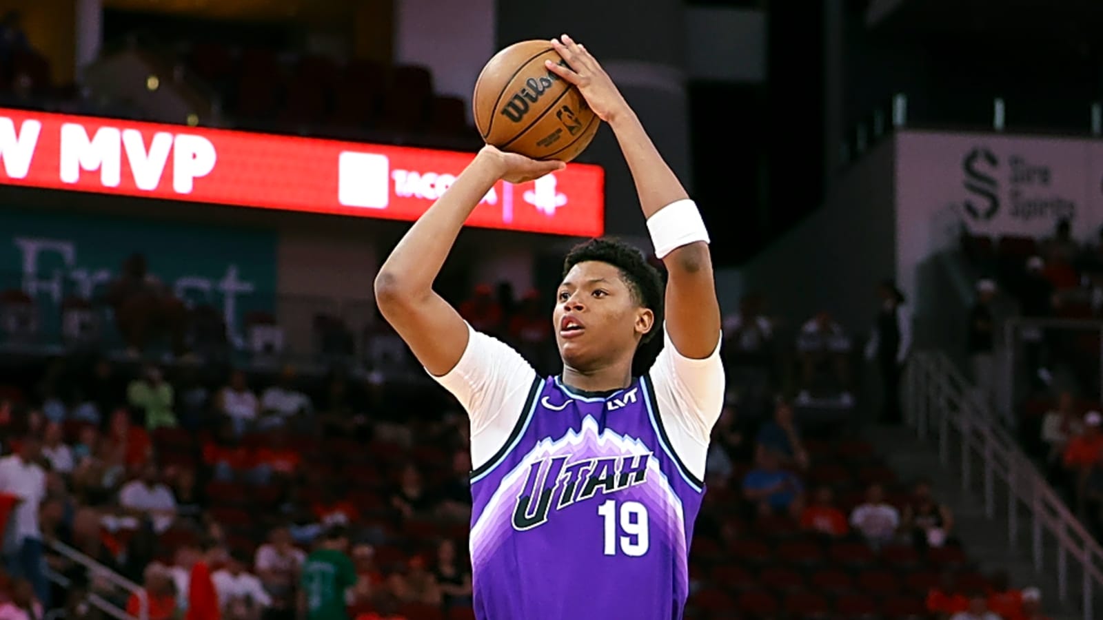 Ace Bailey aces test in preseason debut, draws high praise