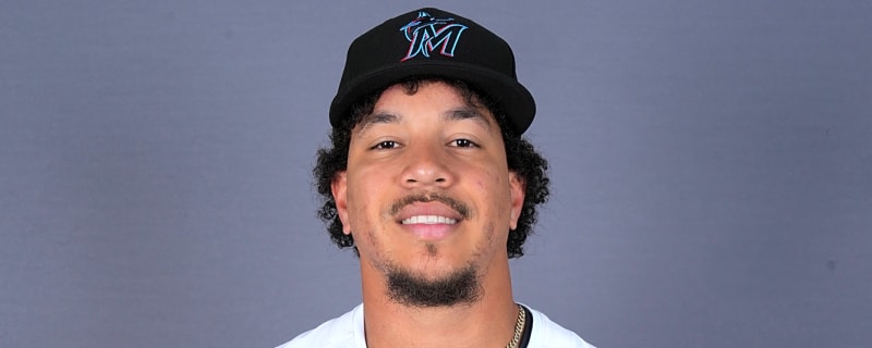 Marlins to select Heriberto Hernandez