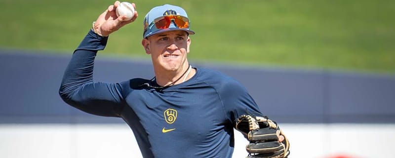 Milwaukee Brewers agree to $50 million contract with Double-A prospect