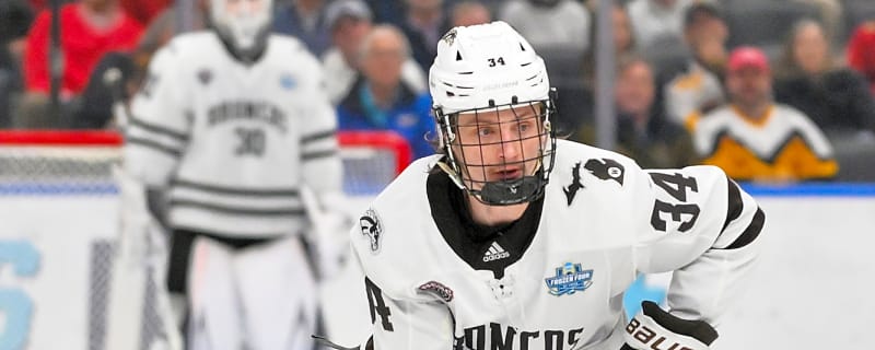 Oilers Re-Sign Owen Michaels
