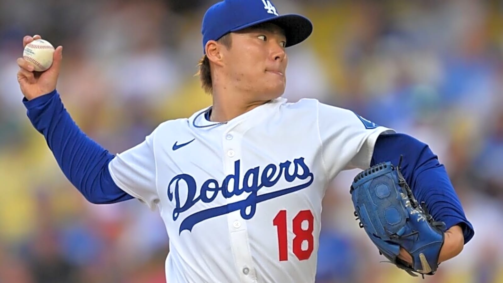 Yoshinobu Yamamoto Named 2025 National League Cy Young Award Finalist