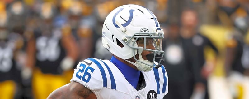 Eagles Host RBs Elijah Mitchell, Khalil Herbert For Tryouts