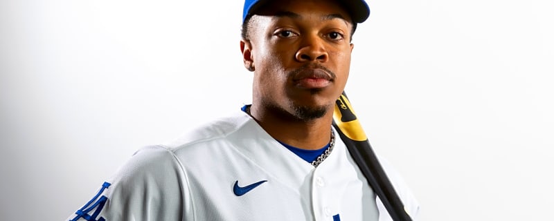 Top Dodgers prospect hurt himself avoiding the bat dog