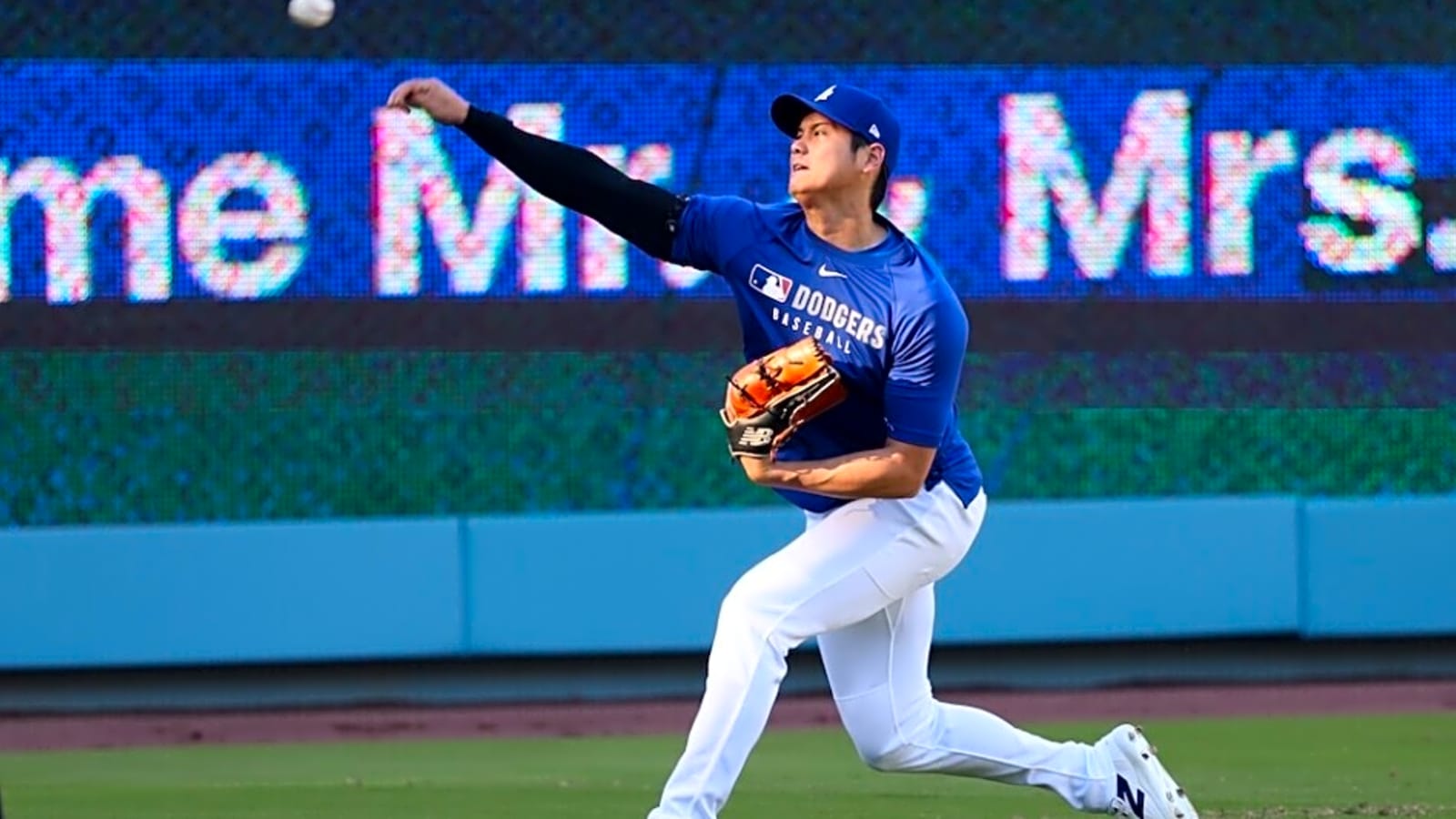 Shohei Ohtani News: Latest Throwing Session Includes Sliders