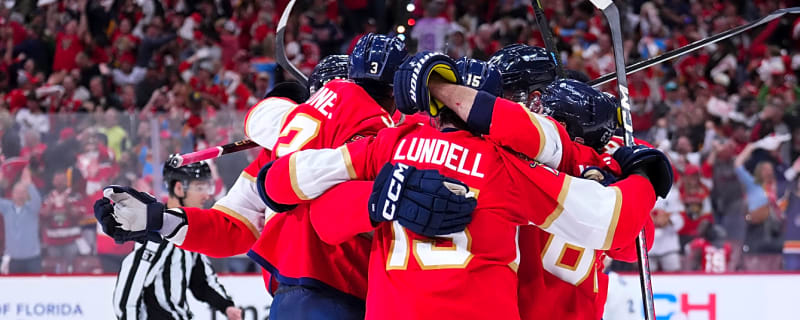Watch: Panthers stun Lightning with two goals in 11 seconds