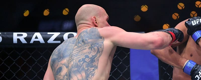 Anthony Smith lookalike stuns with brutal one-punch first round knockout to kick off UFC Abu Dhabi main card