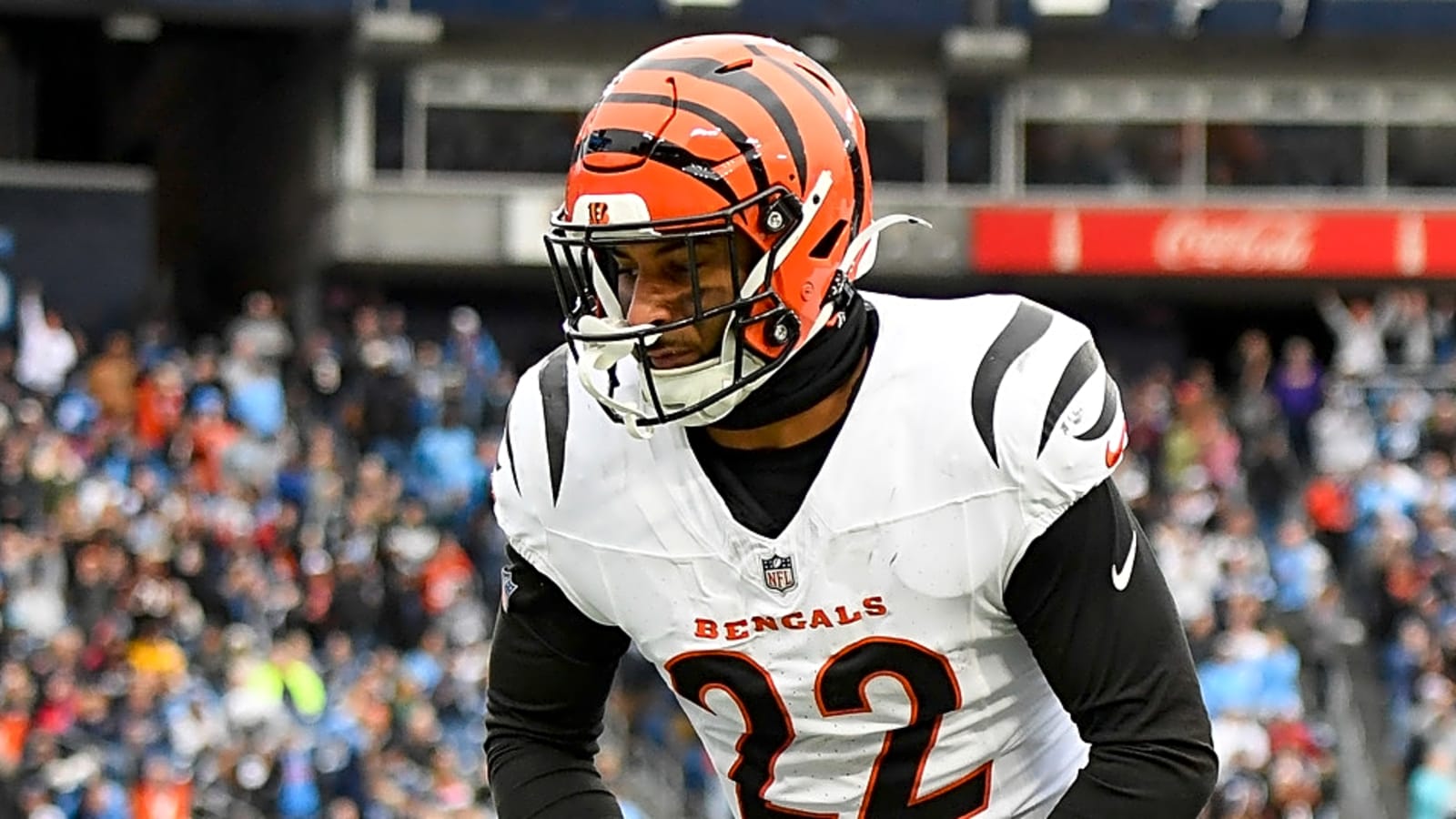 Bengals agree to restructure with safety Geno Stone