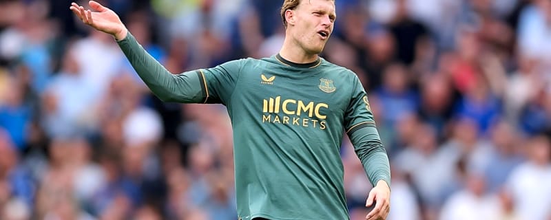 Man United target 'excellent' Premier League player to solve defensive issues