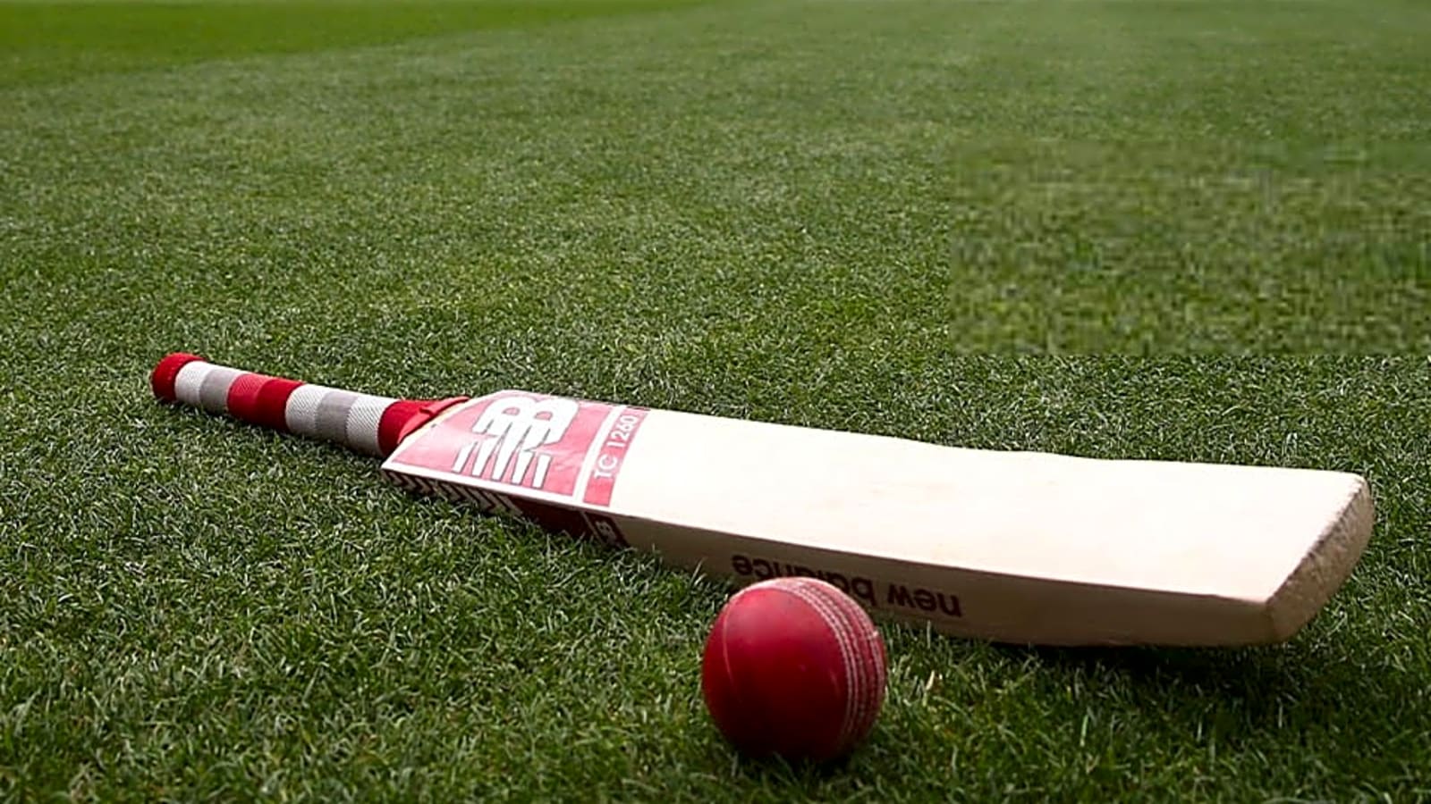 Woman lodges complaint alleging Sri Lankan cricketer fathered her child
