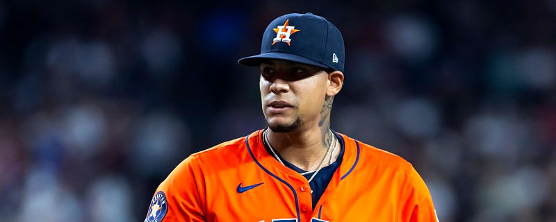 Who might Astros rely on with top reliever on injured list?