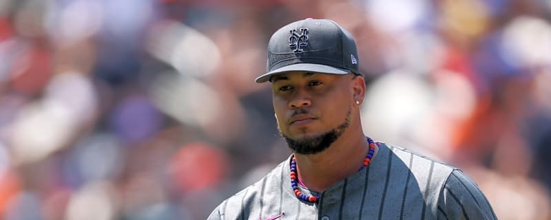 Mets move struggling right-hander to bullpen