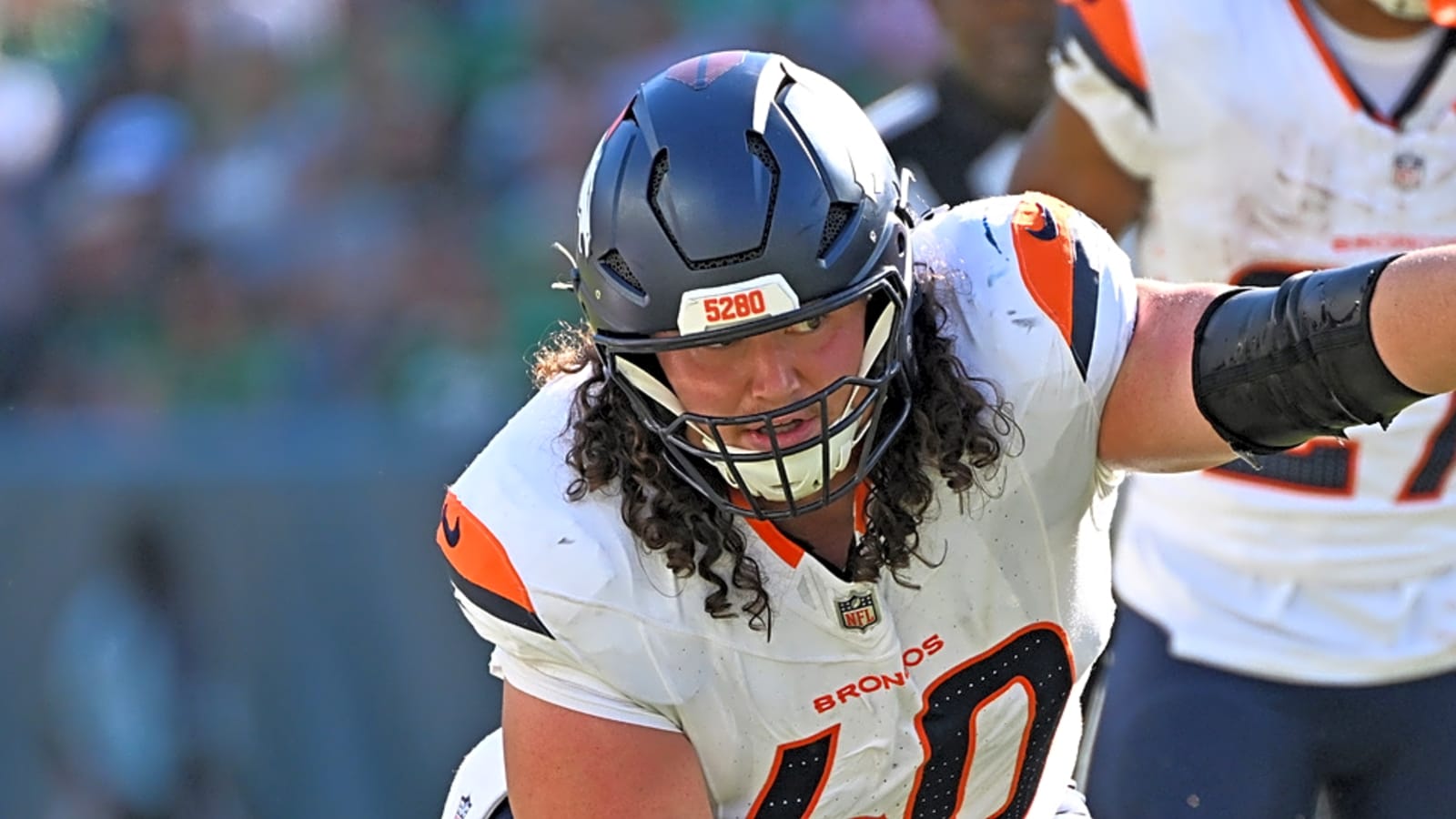 Broncos sign C Luke Wattenberg to a four-year extension