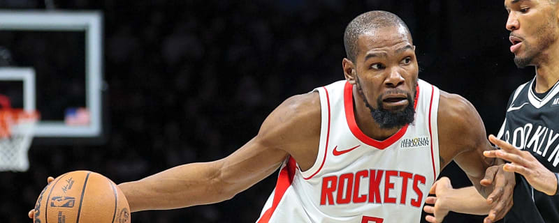 Kevin Durant sets season high vs. former team in win