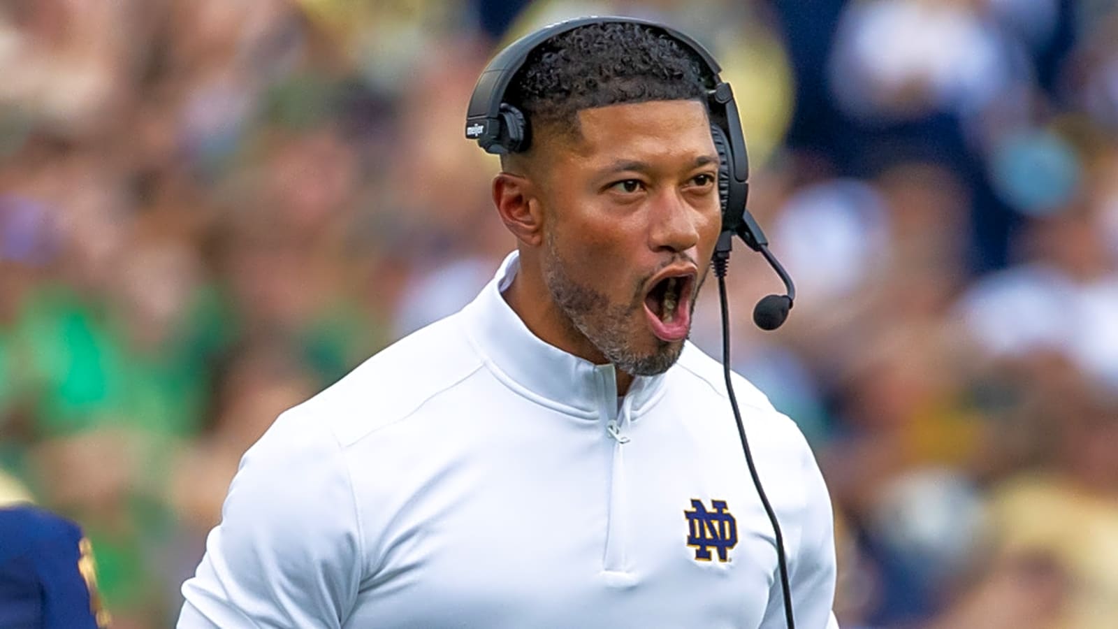 Notre Dame beats out Oregon, Texas A&M for five-star EDGE
