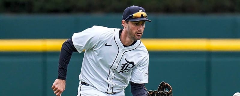 Pirates claim versatile player off waivers