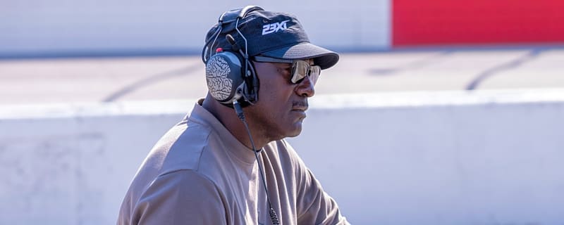 Watch: Scottie Pippen takes aim at Michael Jordan in new commercial