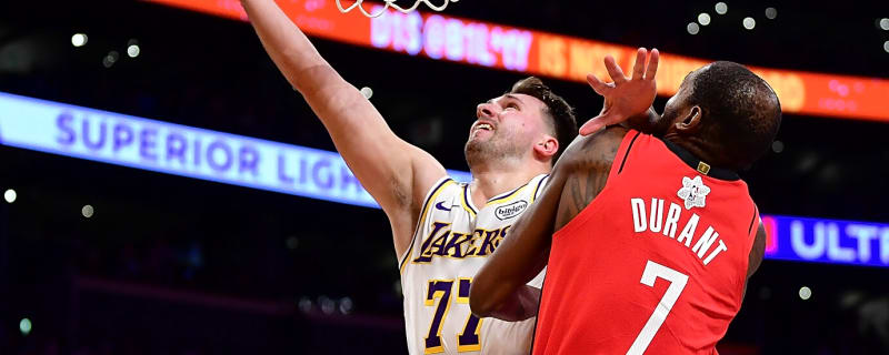 Lakers play like Grinches on Christmas for third straight loss