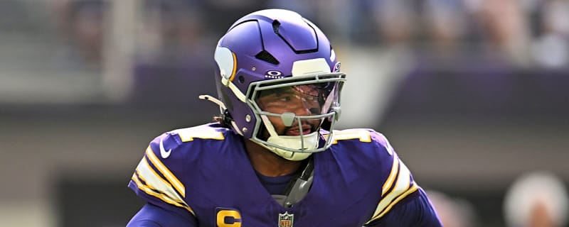 Vikings' Kyler Murray gets strong Carson Wentz warning amid uncertainty