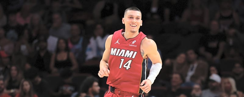 Hornets announcer Eric Collins takes a shot at Tyler Herro during game