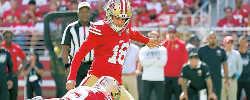Kyle Shanahan: 49ers haven't discussed working out kickers amid Eddy Piñeiro's struggles