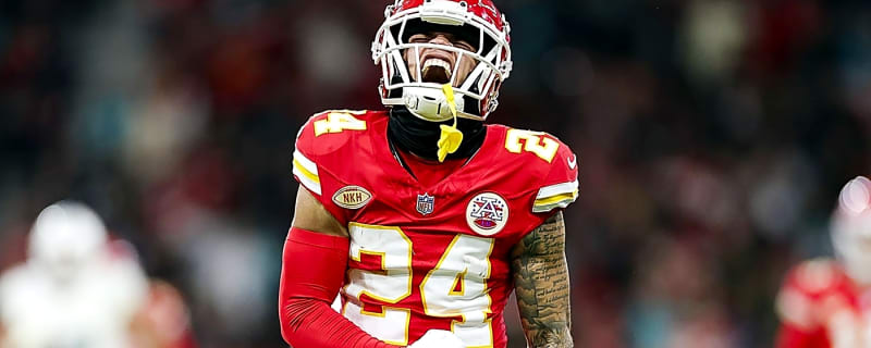 49ers acquire WR Skyy Moore in trade with Chiefs