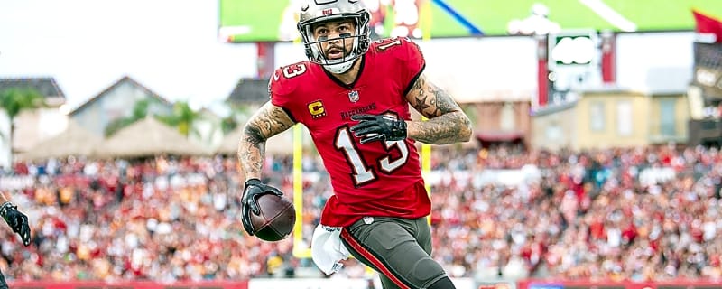 49ers officially announce signing Mike Evans to a three-year deal