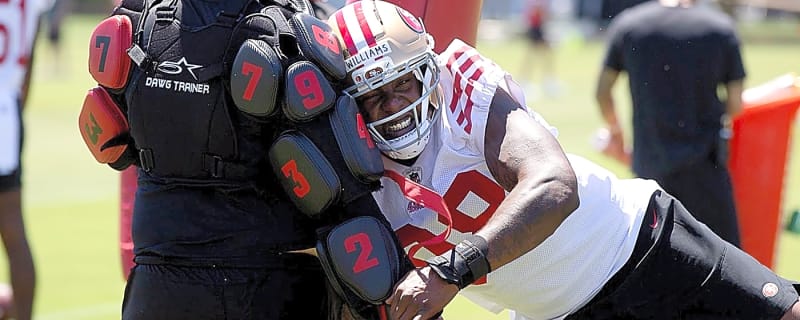 49ers urged to sign 'perfect fill-in' while Mykel Williams recovers