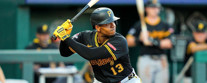 Pirates pull off three-player trade with division rival