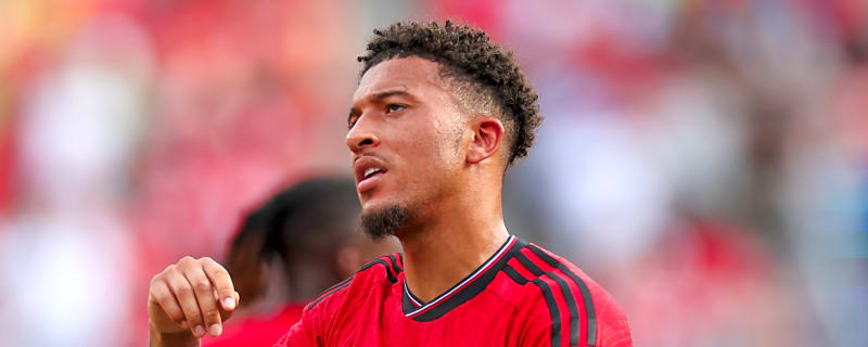 Crippling commission fee stifling move of Man U. winger