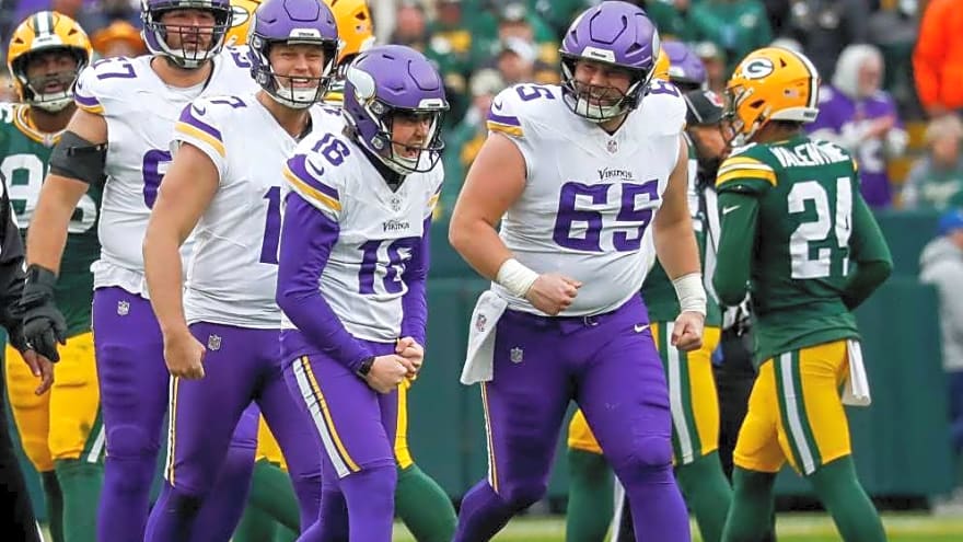 2 Minnesota Vikings earn prestigious postseason honors, and it could help one assistant coach keep their job