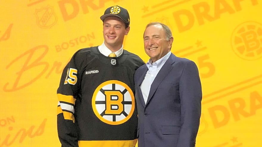 Bruins ‘Made the Right Call’ with James Hagens, Signs New Deal