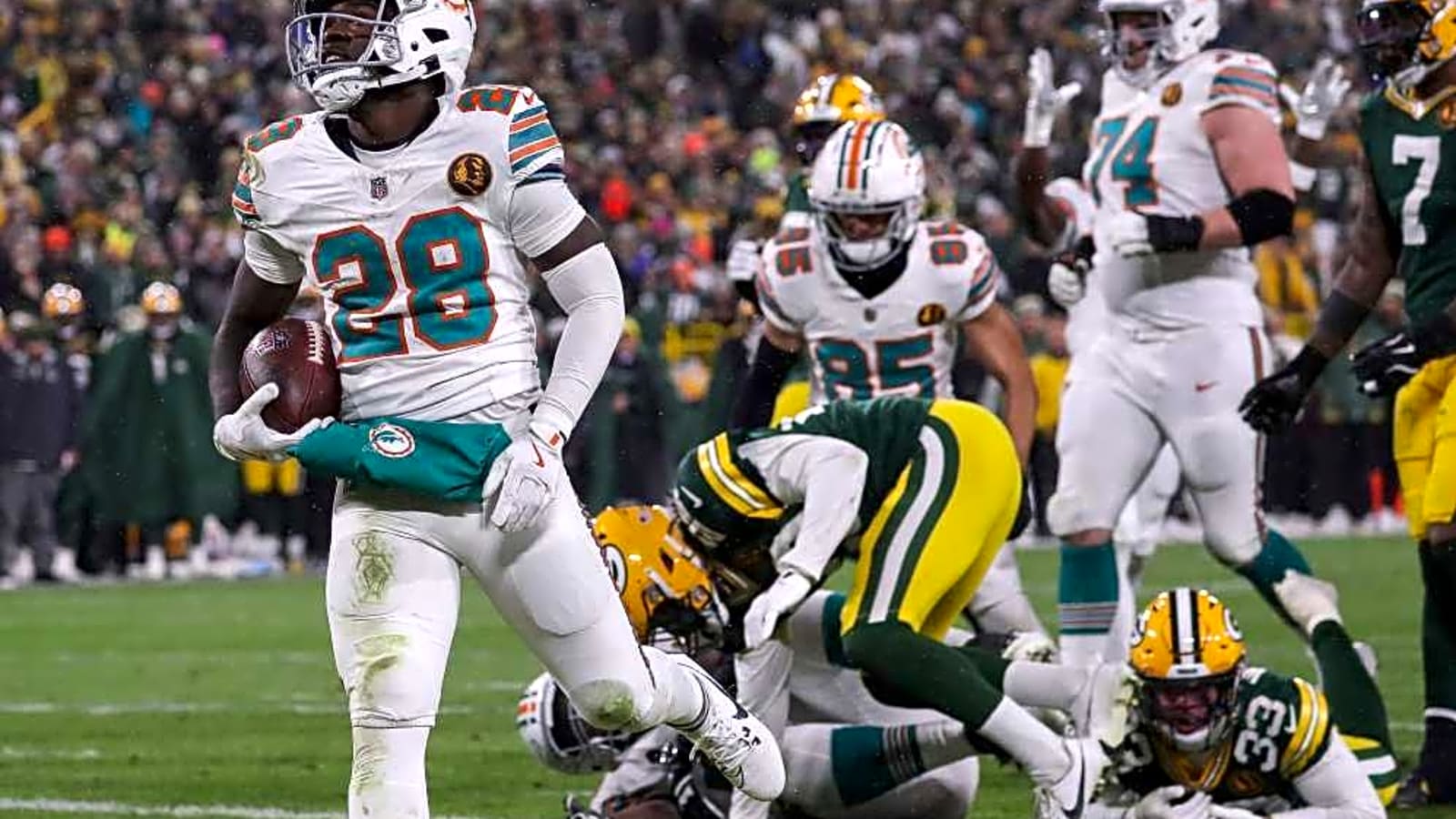ESPN experts put faith into Miami Dolphins RB De&#39;Von Achane being on a lot of people&#39;s TV, computer, and iPhone screens this fall