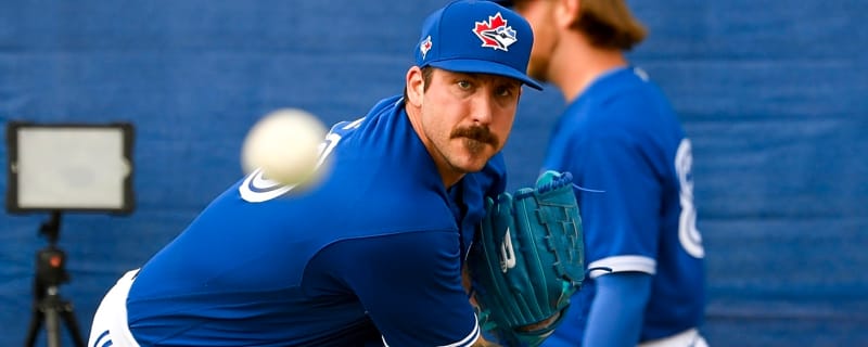 Report: Blue Jays sign Canadian pitcher Phillippe Aumont to a MiLB deal