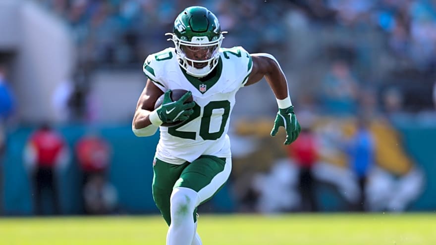 Breece Hall agrees to three-year, $45.75 million extension with Jets