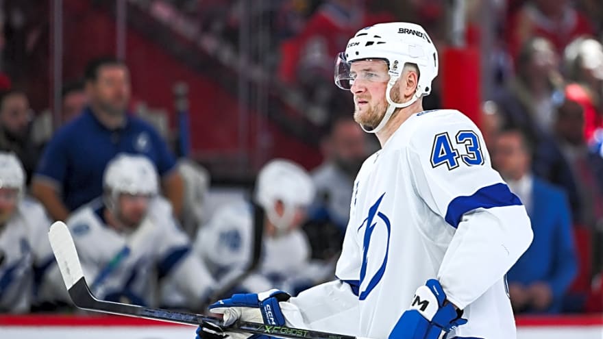 Maple Leafs acquire Darren Raddysh in sign-and-trade deal