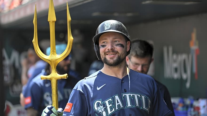 Cal Raleigh showered in full uniform to help break cold spell