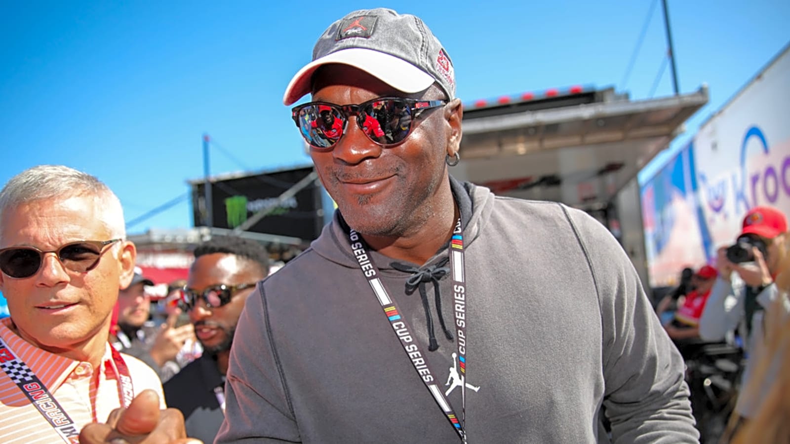Michael Jordan surprises former high school teacher in hospice care