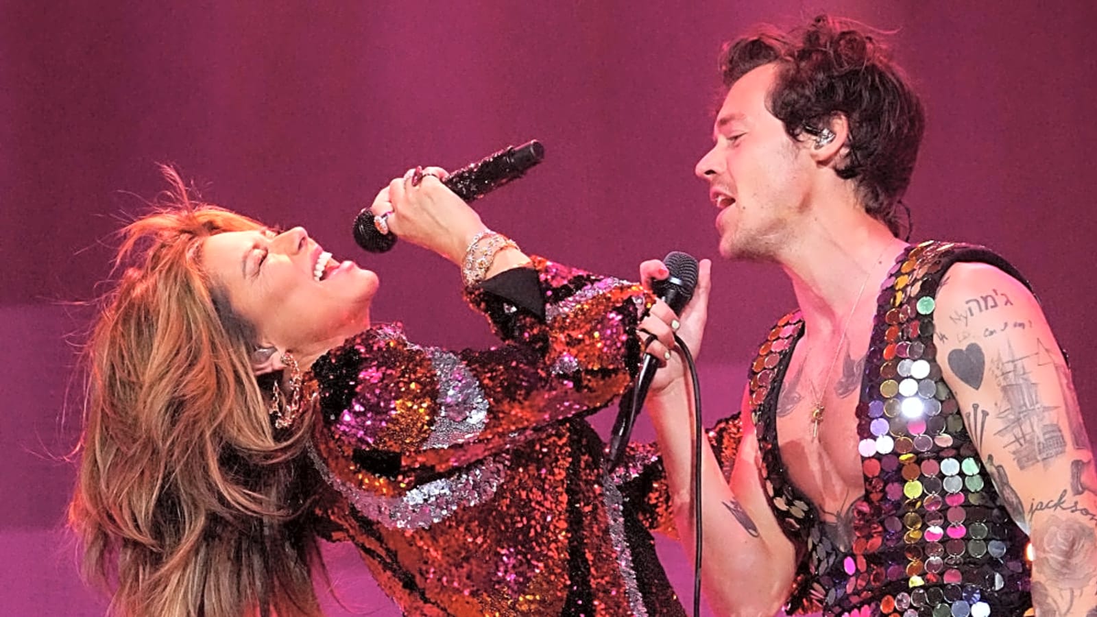 Harry Styles thrilled to have Shania Twain on tour