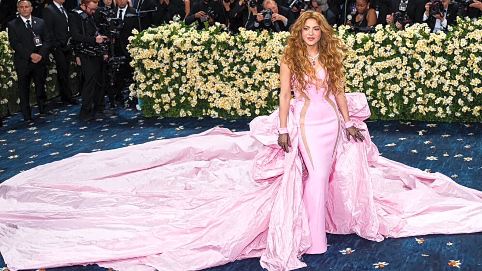Shakira teases UK tour as she admits she &#39;can&#39;t wait&#39; for new run of shows