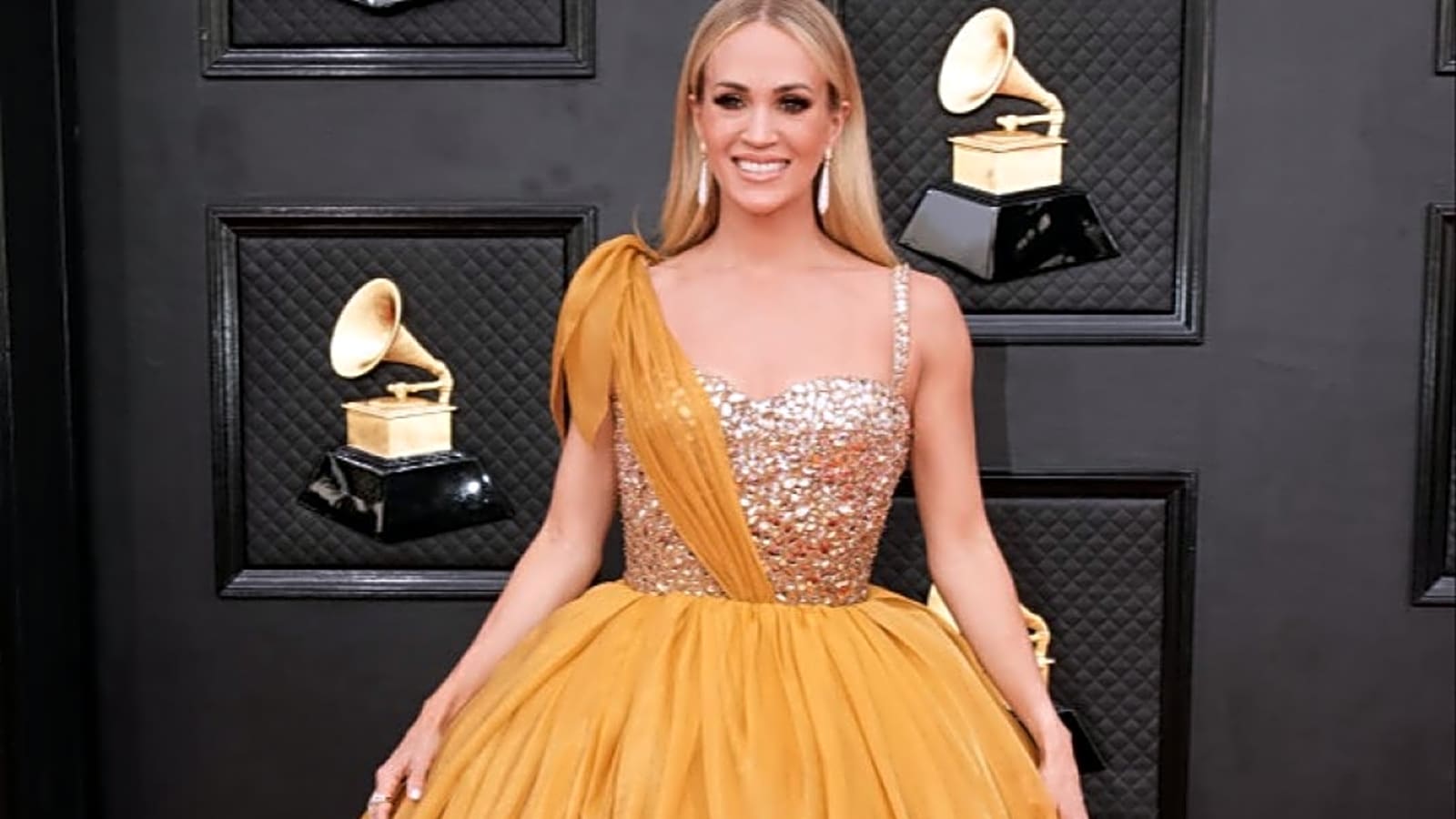 Carrie Underwood stays grounded with faith