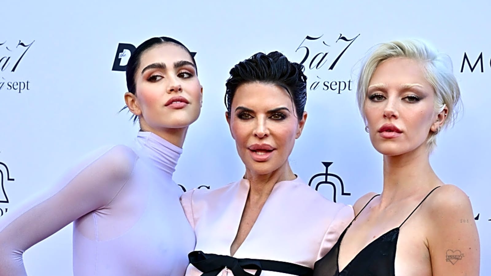 Lisa Rinna recalls 'very uncomfortable' feud between her daughters