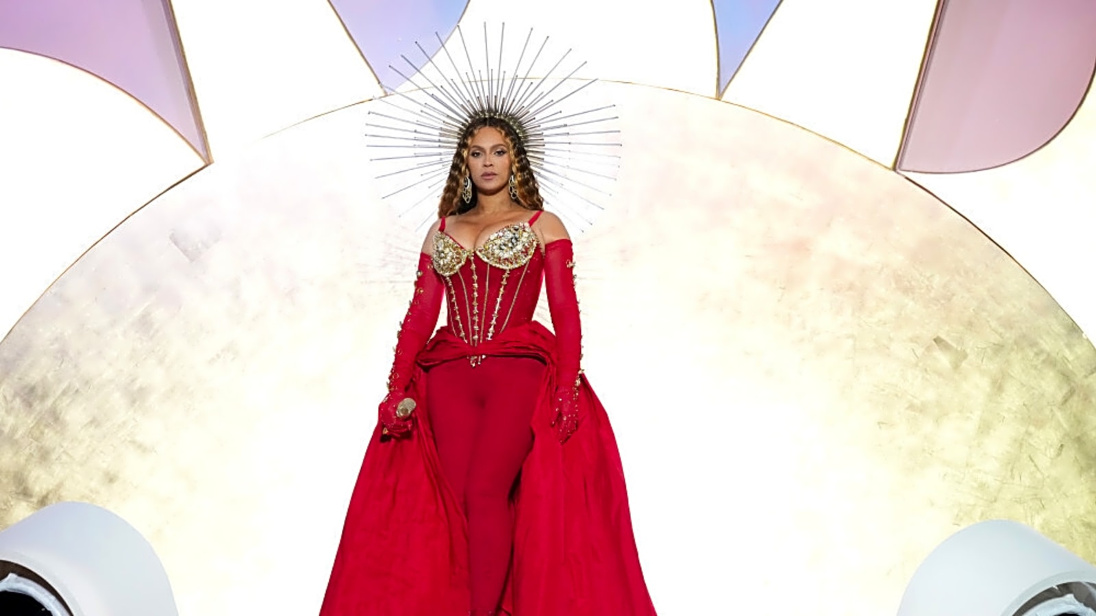 Beyonce competes against herself, says Normani