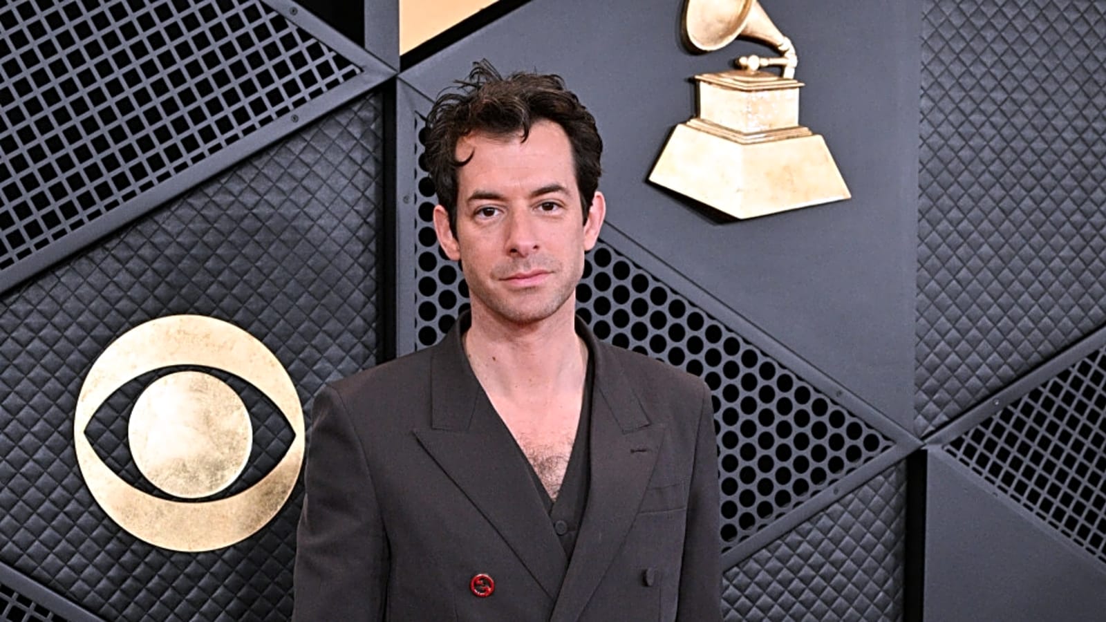 Mark Ronson recalls bizarre night in Michael Jackson&#39;s hotel room