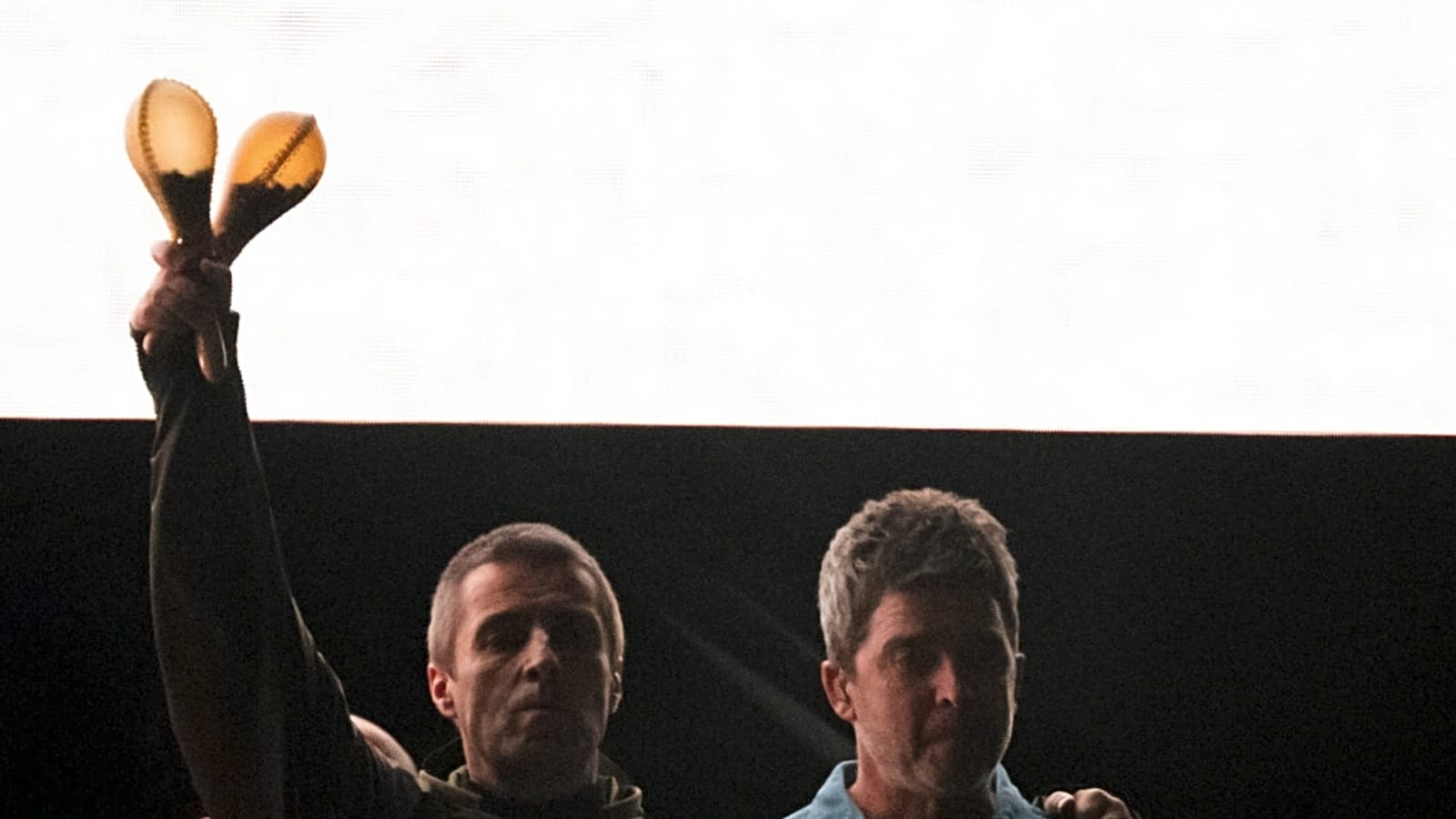 Noel Gallagher takes pop at royal family