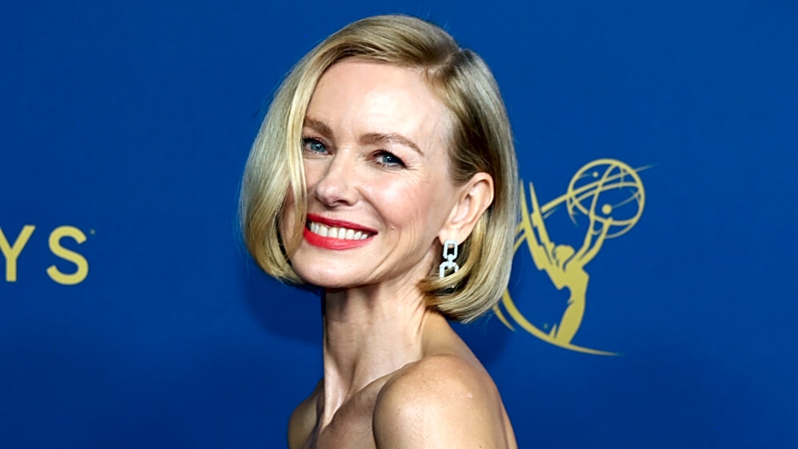 Women shouldn&#39;t dread menopause, says Naomi Watts