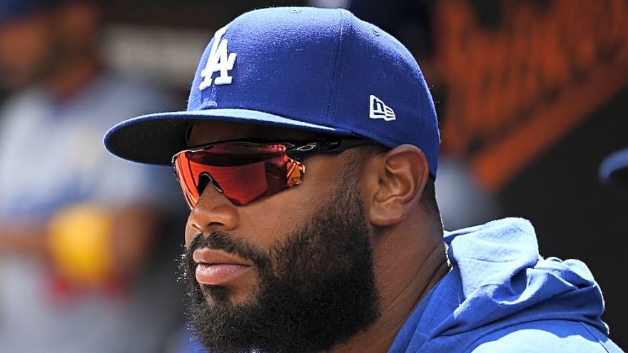 Los Angeles Dodgers Re-Sign Chuckie Robinson To Minor League Contract