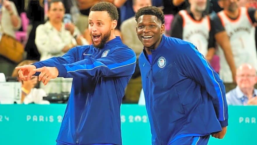 Anthony Edwards Shows Love to Stephen Curry With Bold Claim