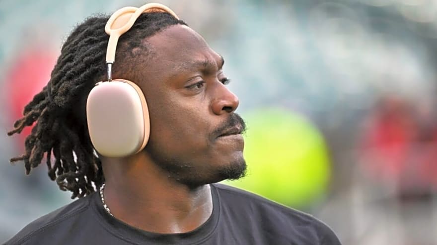 Philadelphia Eagles Could Shake Things Up With Bold Move to Replace AJ Brown