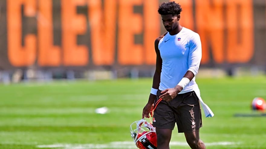 Shedeur Sanders Gets Absolutely Cooked By Endzone Boyz During Pregame Warmups 