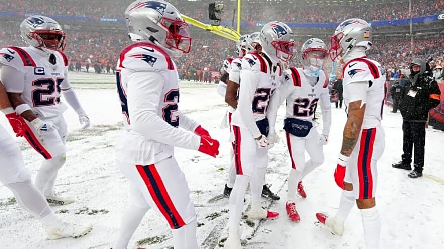 Boston Bar Is Fighting For Its Life After New England Patriots Players Brought Strippers & Drugs To Private, Illegal Party